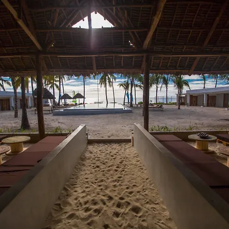 The Loop Beach Resort (Adults Only)-2